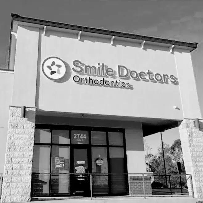 SMILE DOCTORS BY DN ORTHODONTICS OFFICE EXTERIOR HARVEY